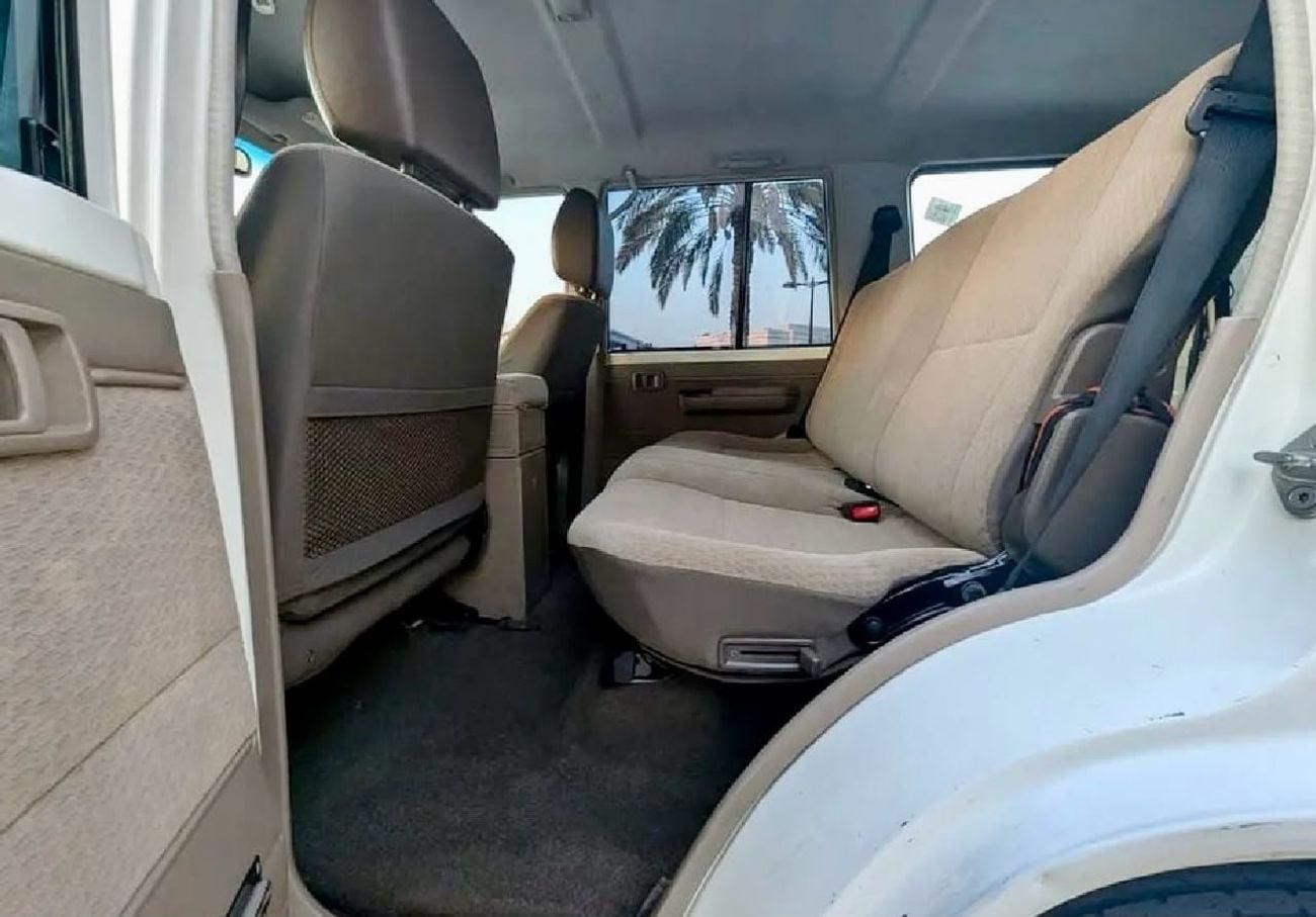 Toyota Land Cruiser 70
