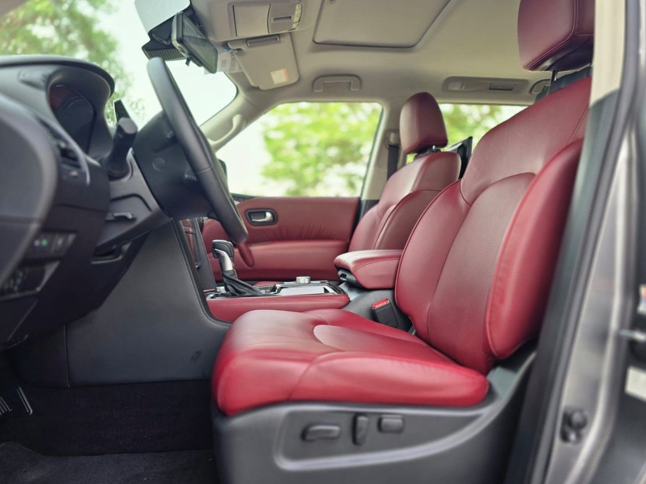 Nissan Patrol LE Titanium 5.6L 2022 GCC LOW MILEAGE SINGLE OWNER IN MINT CONDITION