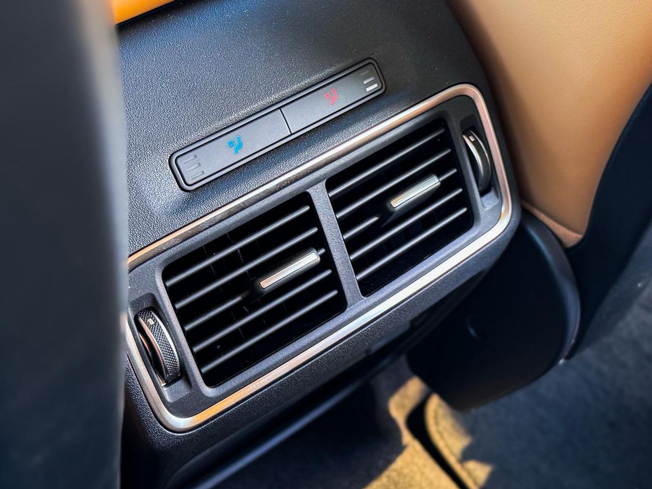 لاند روفر دسكفري 