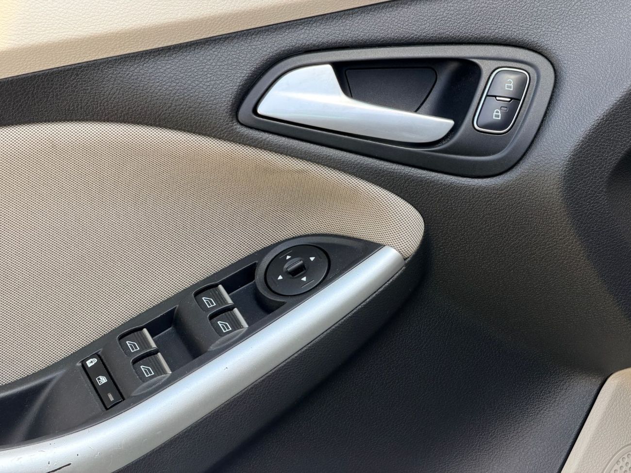 فورد فوكاس Trend 1.6L Hatchback