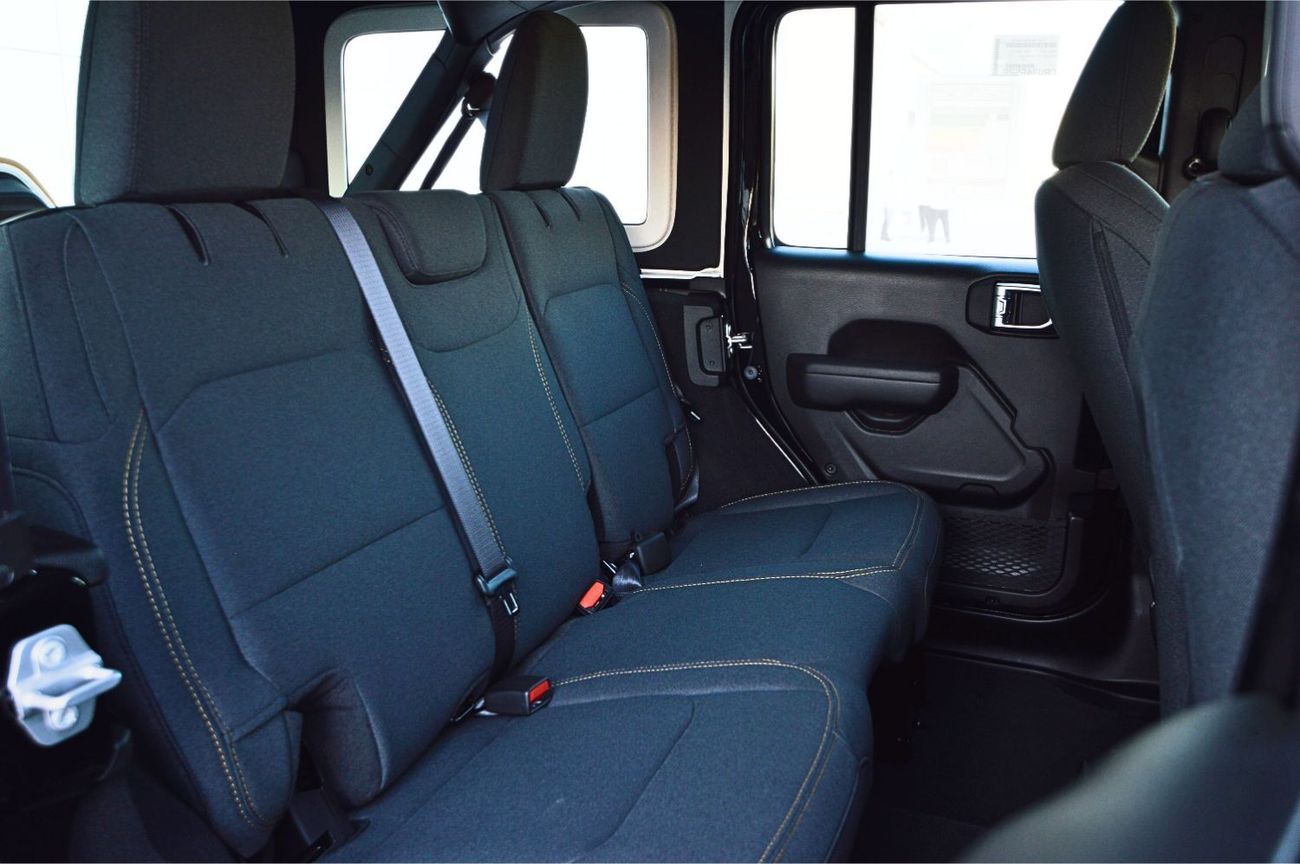 Jeep Wrangler Unlimited Sport S 2.0L A/T / 3 Years Dealer Warranty