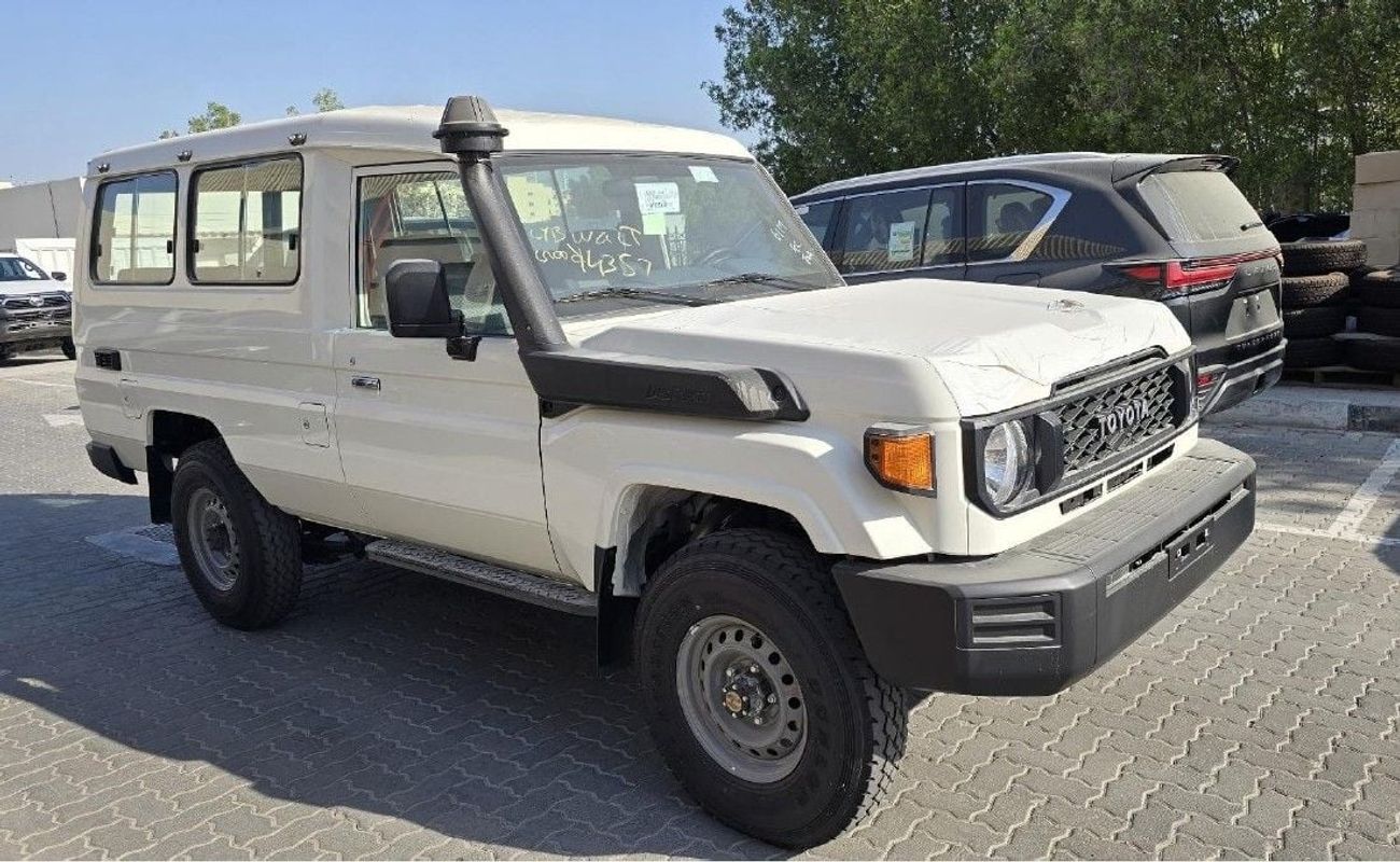 تويوتا لاند كروزر 70 LC78 Hardtop 3 Doors 4.2L Diesel V6 Model 2025