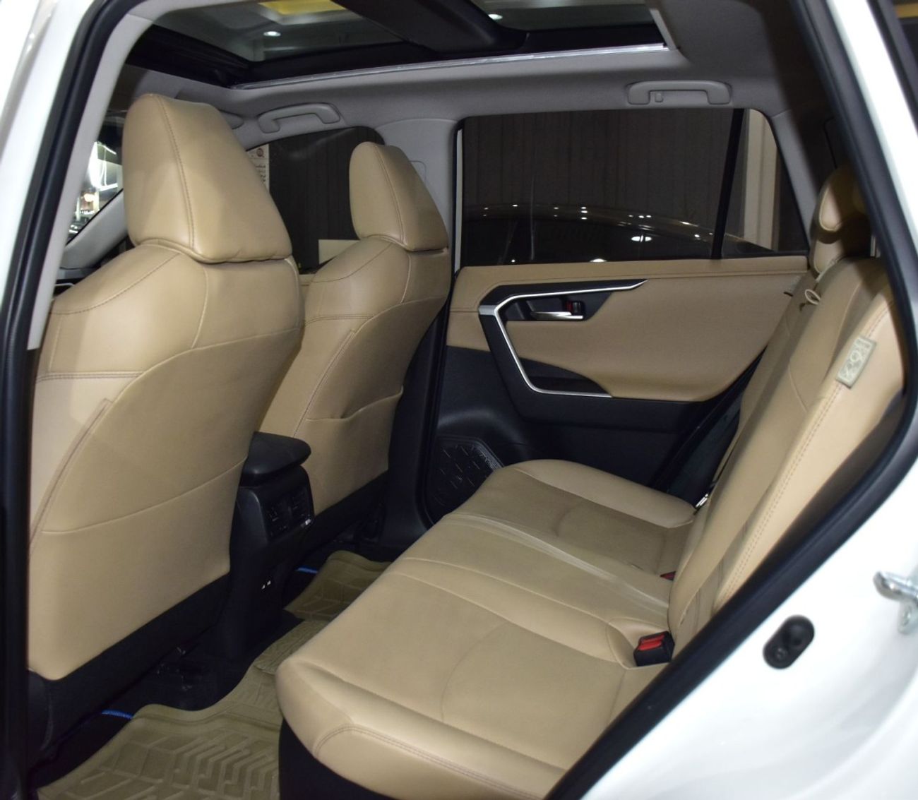 تويوتا راف ٤ EXCELLENT DEAL for our Toyota Rav4 Hybrid ( 2021 Model ) in White Color GCC Specs