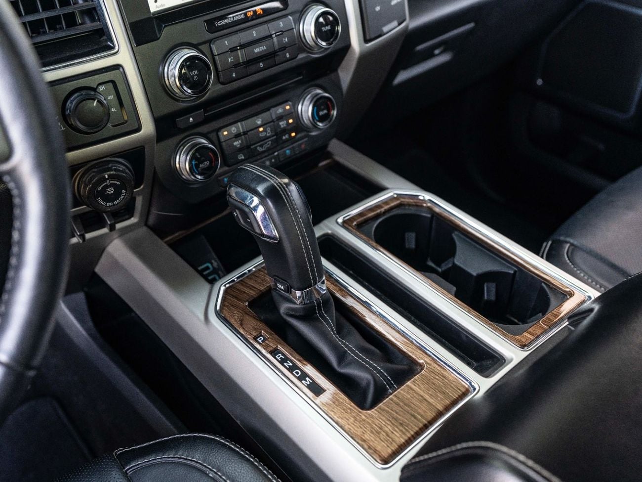 Ford F-150 LARIAT