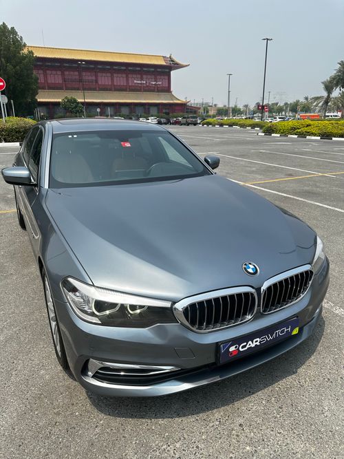 بي أم دبليو 530i Luxury Line M Kit