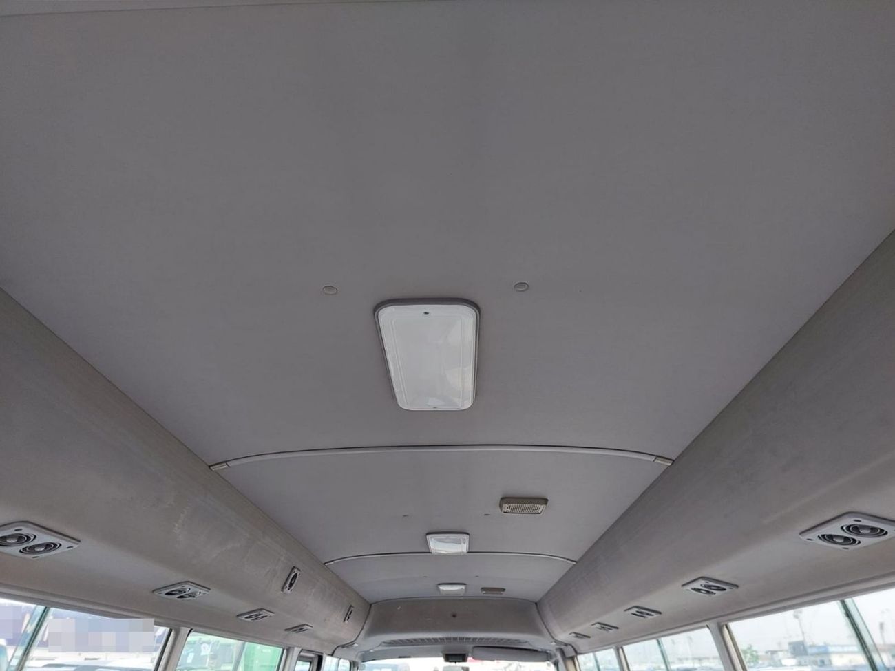 تويوتا كوستر 2002 TOYOTA COASTER BUS RHD 4.1 L DIESEL AUTOMATIC (PM11068)