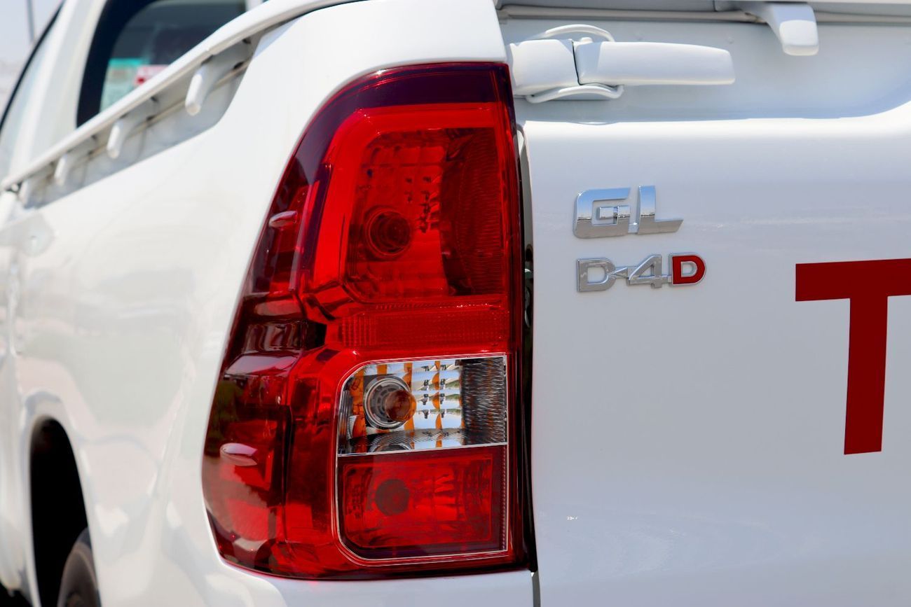 Toyota Hilux Hilux 2.4L GL | D-4D | Single Cabin | 6-Speed Manual | GCC | Power Windows & Mirrors