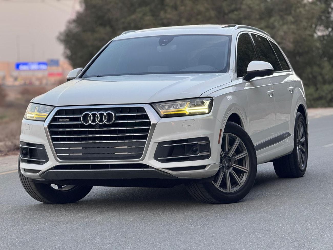 Audi Q7 STD original paint, 4-cylinder quarter-ton engine, 2000cc
