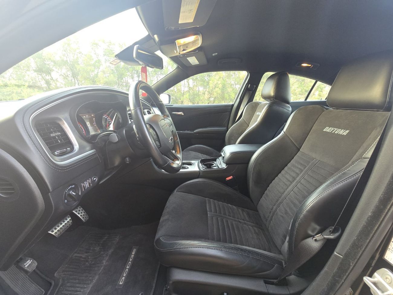 Dodge Charger Daytona R/T 5.7L DODGE CHARGER DAYTONA 2023 R/T V8 ORGINAL PAINT // LOW MILEAGE // PERFECT CONDITION