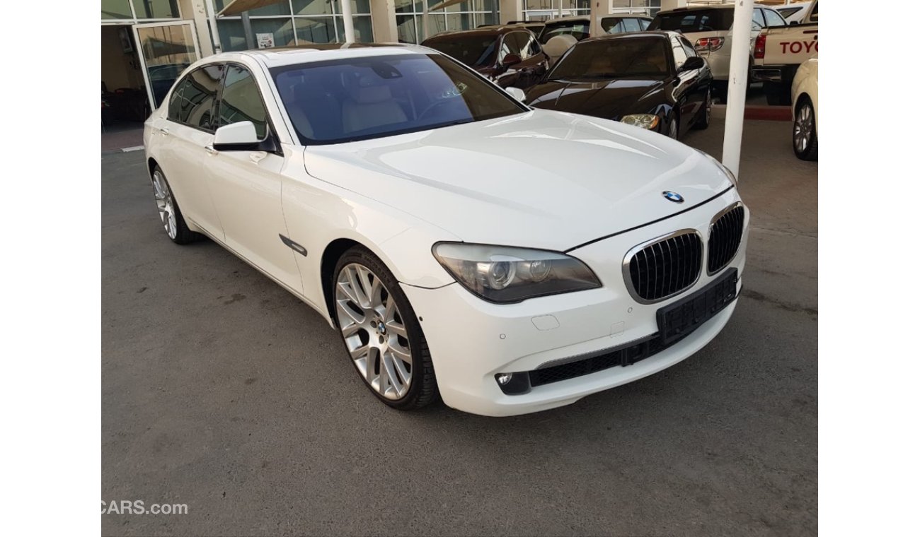 BMW 750Li model 2009 GCC full service full option bno need any maintenance