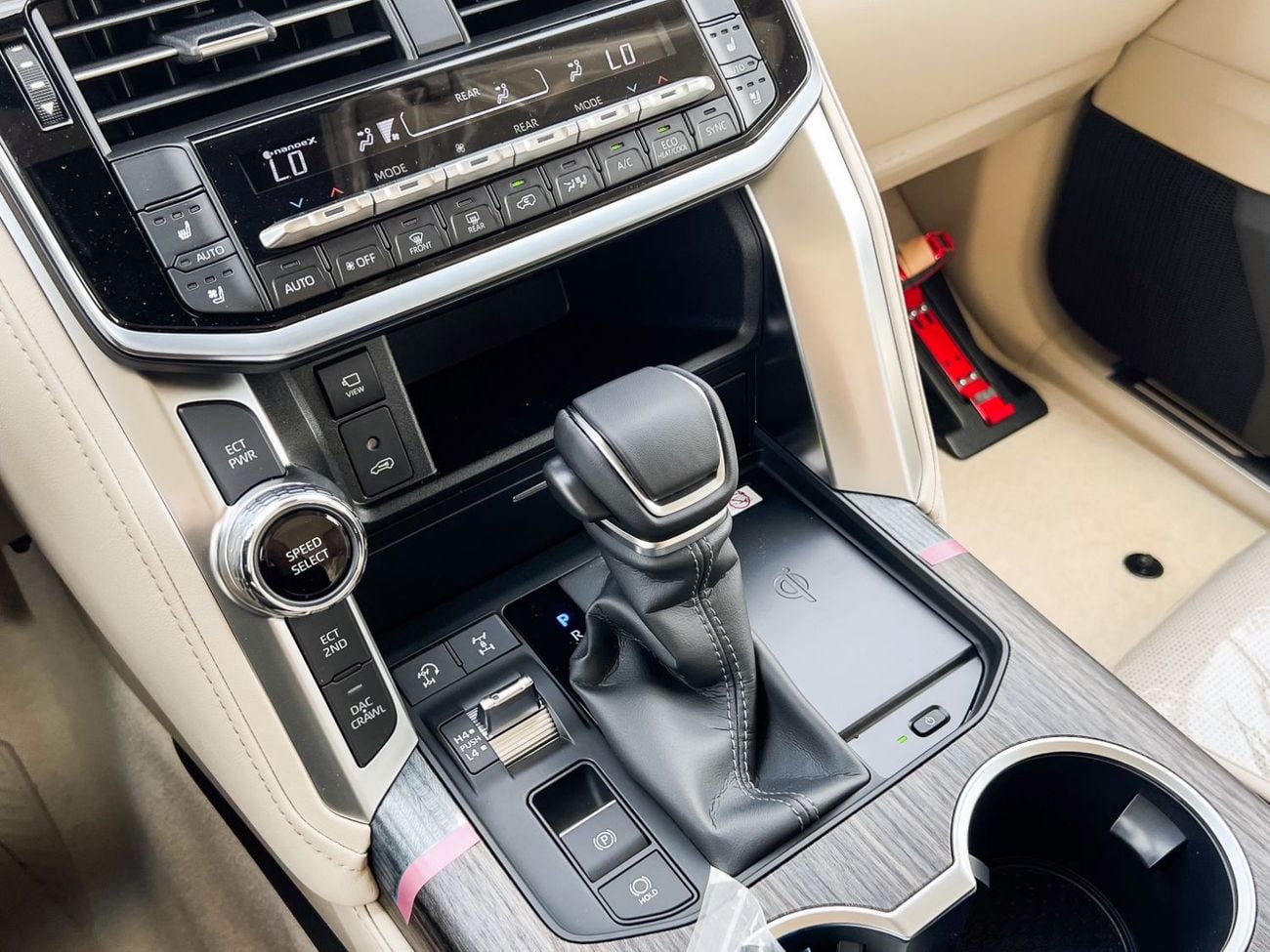 Toyota Land Cruiser EXPORT ONLY - Toyota LC300 VXR 4.0L (Jordanian Specification)