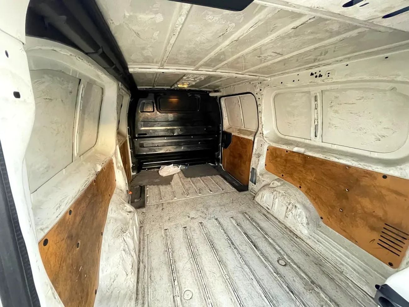 بيجو بارتنر Van Long Body - GCC Specs - Reliable and Practical