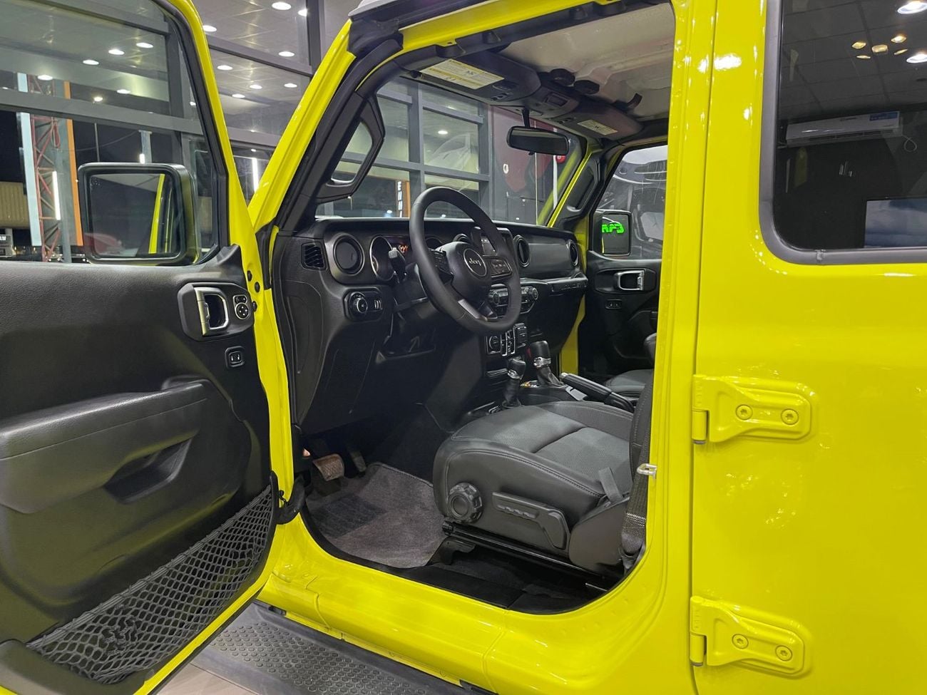 جيب رانجلر Sport S 3.6L A/T