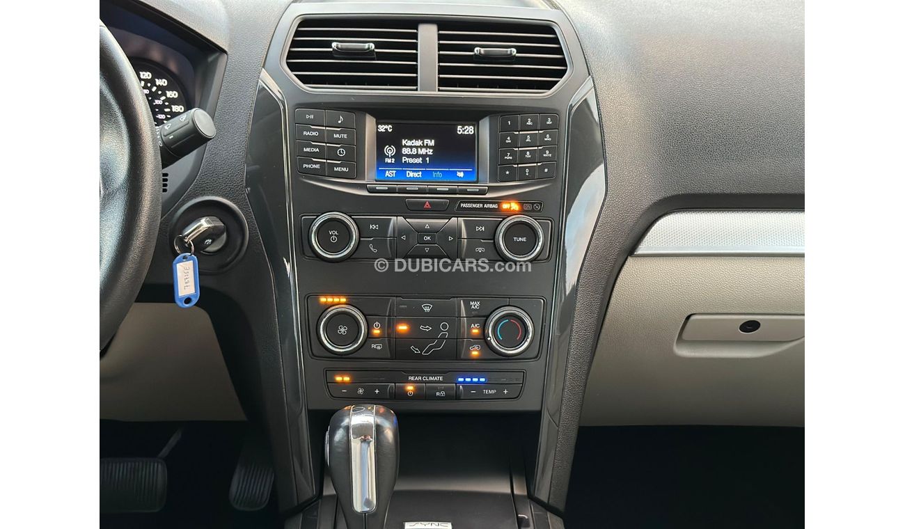 Ford Explorer Std Ford Explorer 2019 GCC V6 Under Warranty - Full Service History Available - Perfect Cond