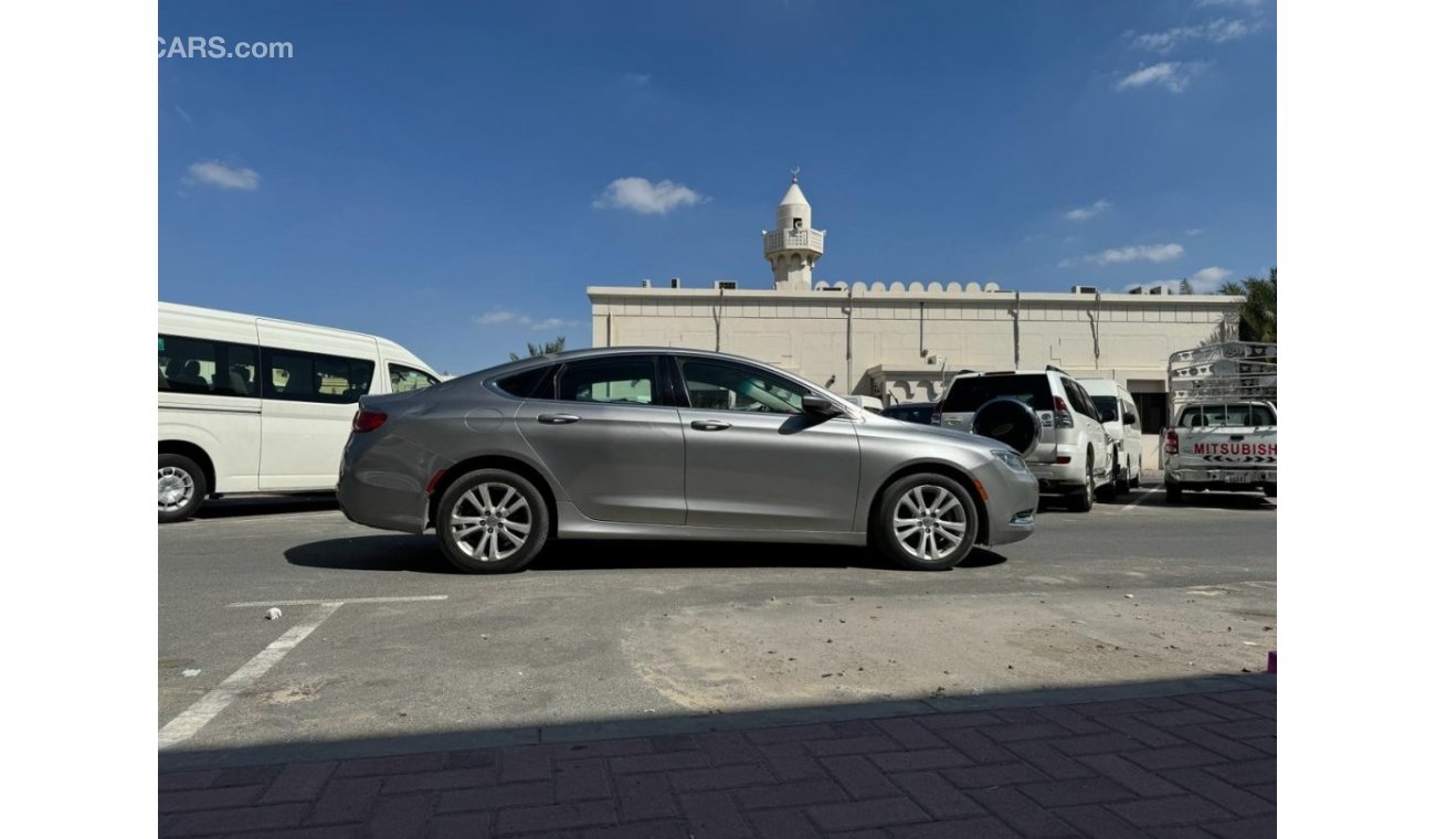 Chrysler 200 VERY CLEAN CAR