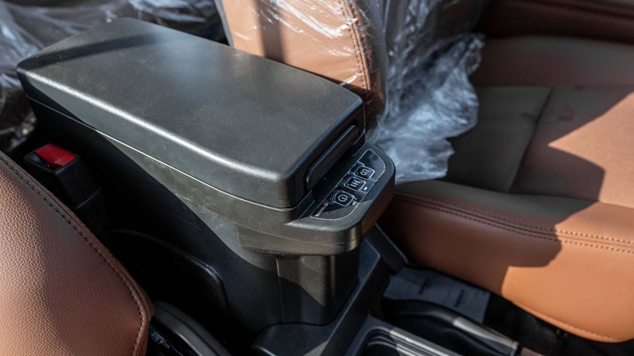 Toyota Land Cruiser 70 2025 Toyota Land Cruiser LC 76 2.8L AT Diesel (Black-Brown)