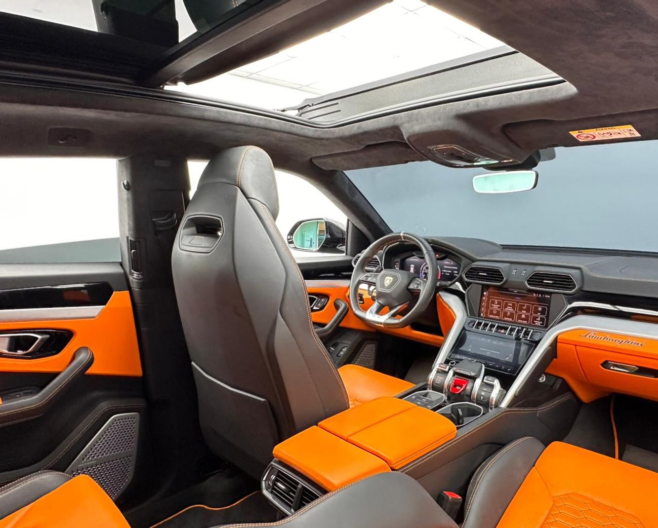 Lamborghini Urus 2019 Lamborghini Urus SE First Edition, 1 Year Warranty Unlimited KM, Full Service History