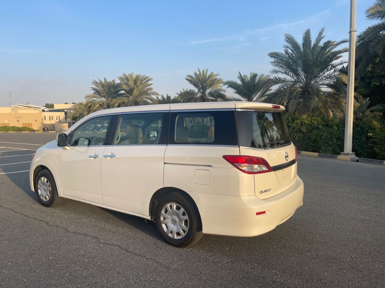 Nissan Quest NISSAN _ QUEST _Model 2013 - VERY GOOD CONDITION