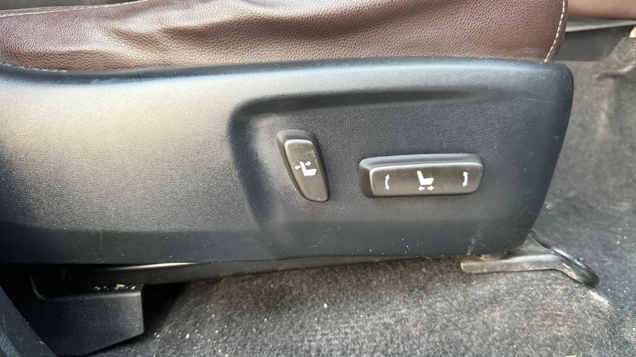 تويوتا فورتونر Crusade Right Hand Drive Automatic 4x4