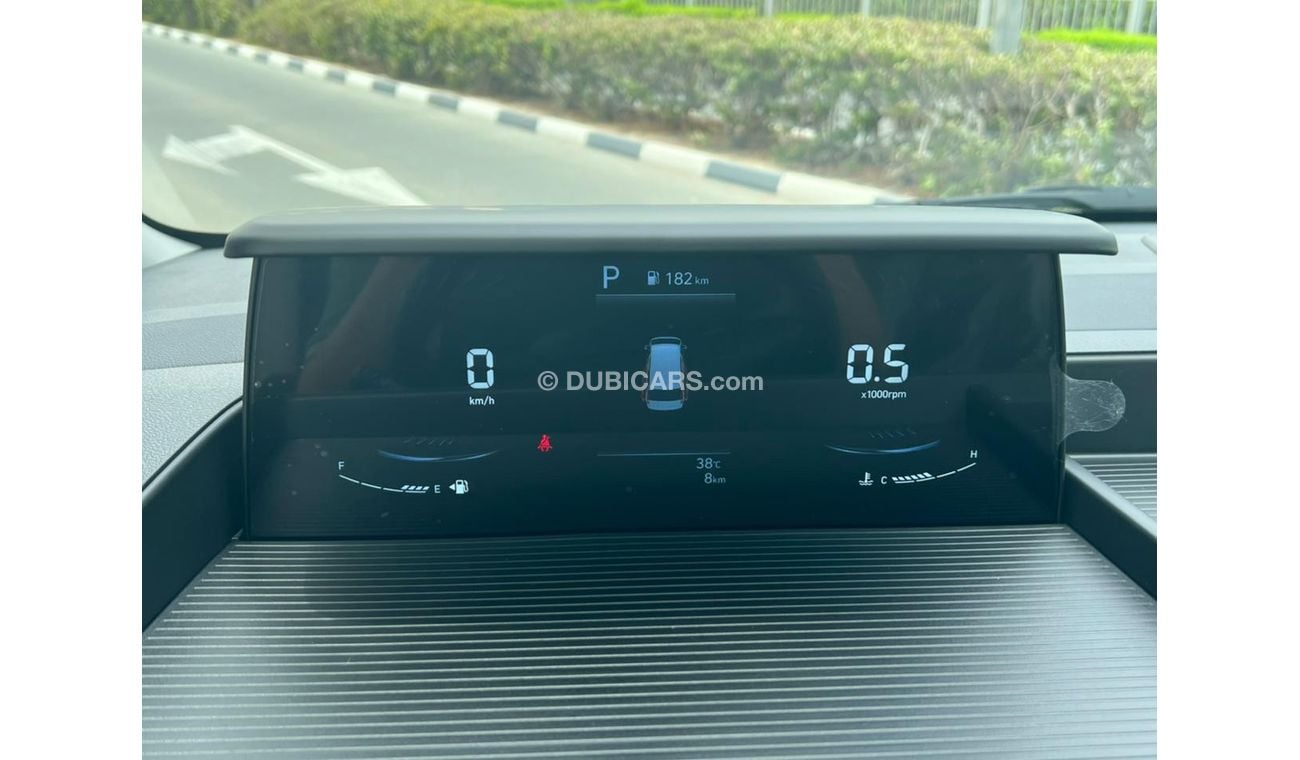 Hyundai Staria 2022 3.5L GCC (9 Seater) 0 Kilometer