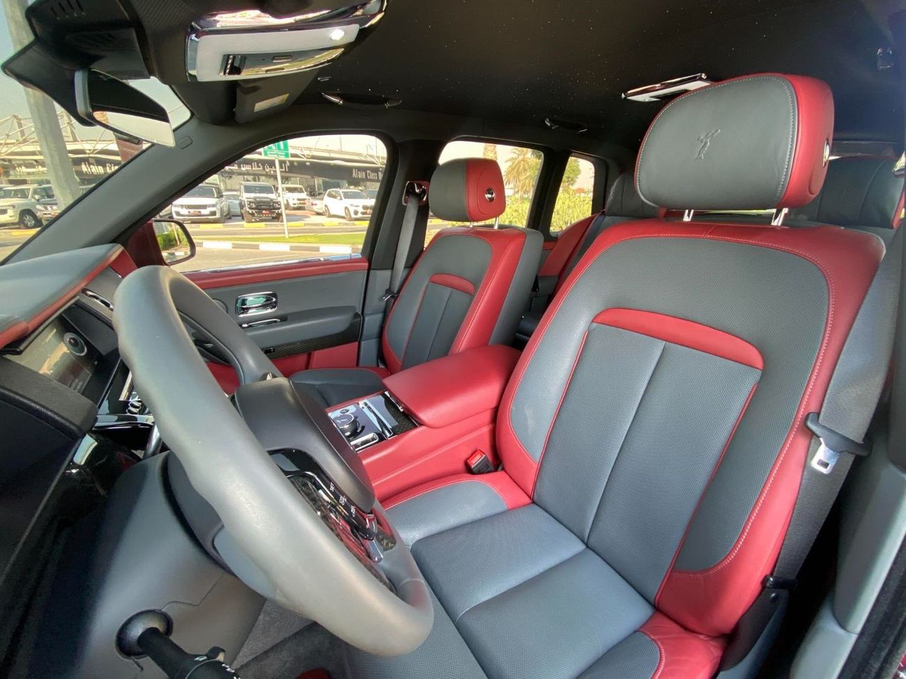 Rolls-Royce Cullinan Black Badge GCC SPEC UNDER WARRANTY NEAT AND CLEAN