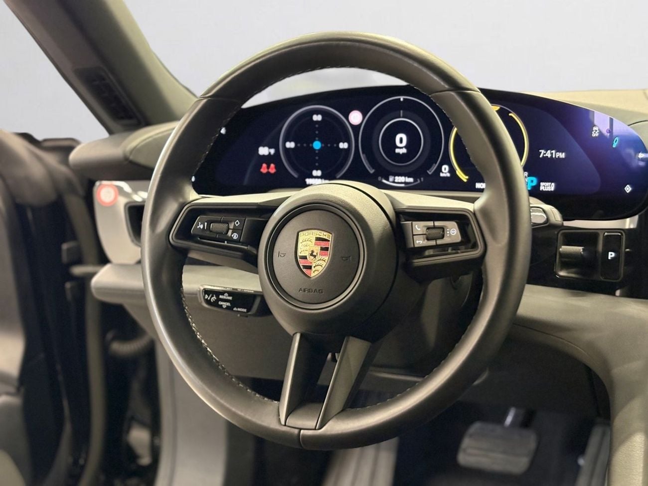بورش تايكان AED 3,520 P.M | 0% DOWN PAYMENT | PORSCHE TAYCAN STANDARD | EV | 2022 | AMERICAN SPECS