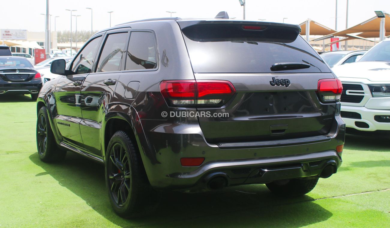 جيب جراند شيروكي SRT