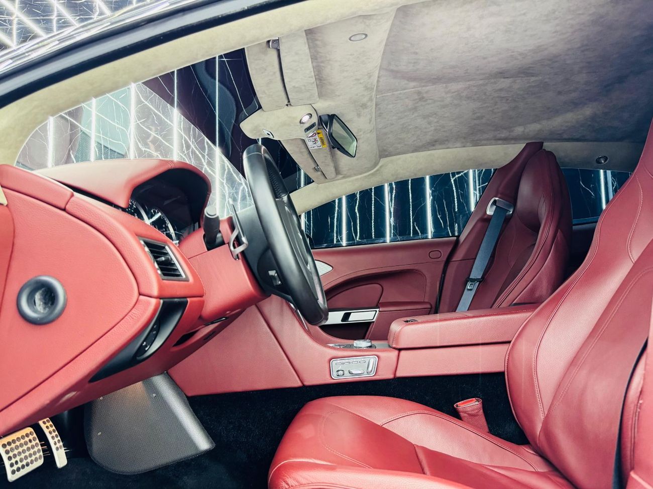 Aston Martin Rapide Std 6.0L 2017 Aston Martin Rapide V12, Very Low Kms, 552 HP, Excellent Condition, GCC