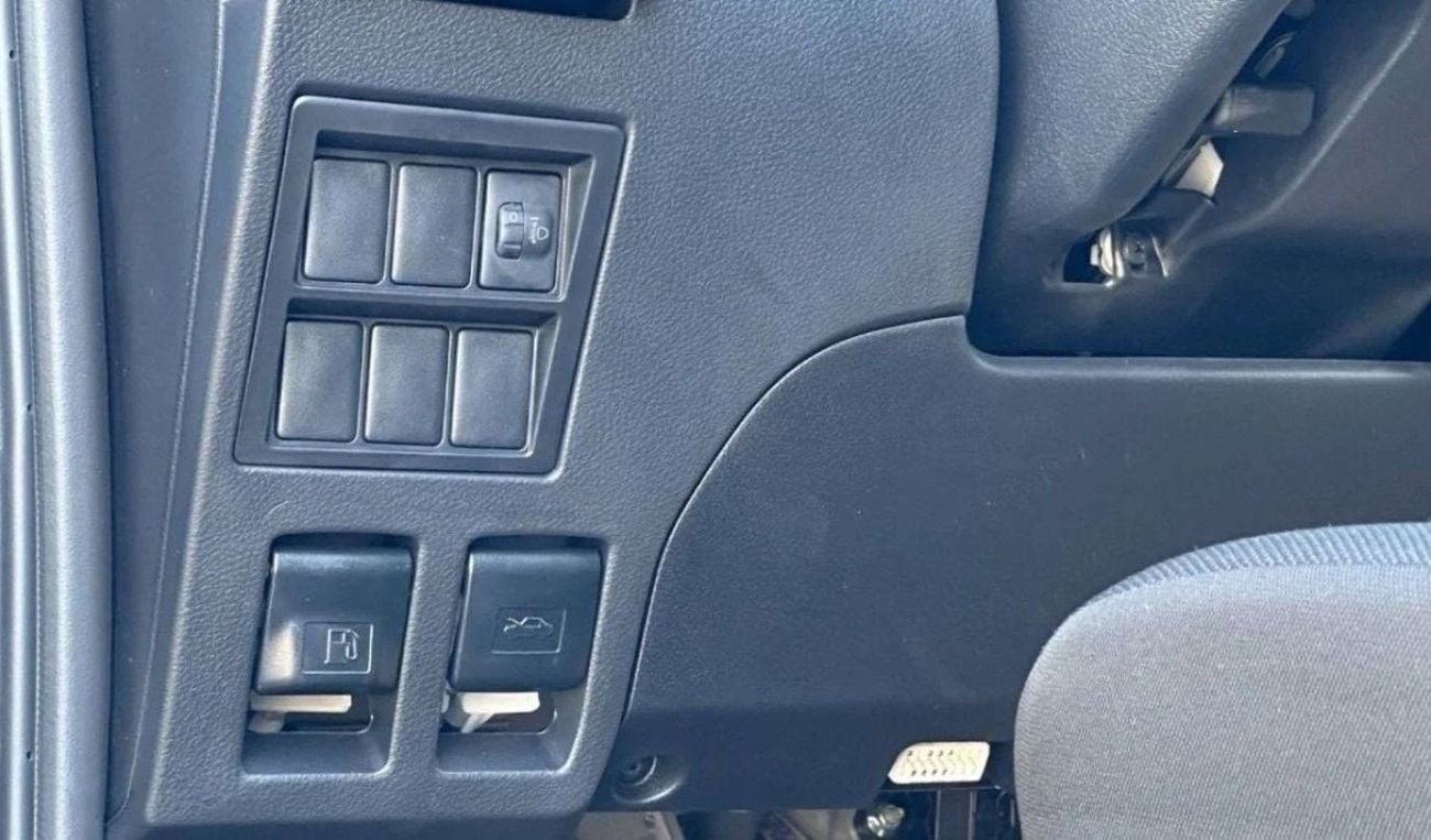 Toyota Hilux GL Toyota Hilux 2.4L basic option V4 2025