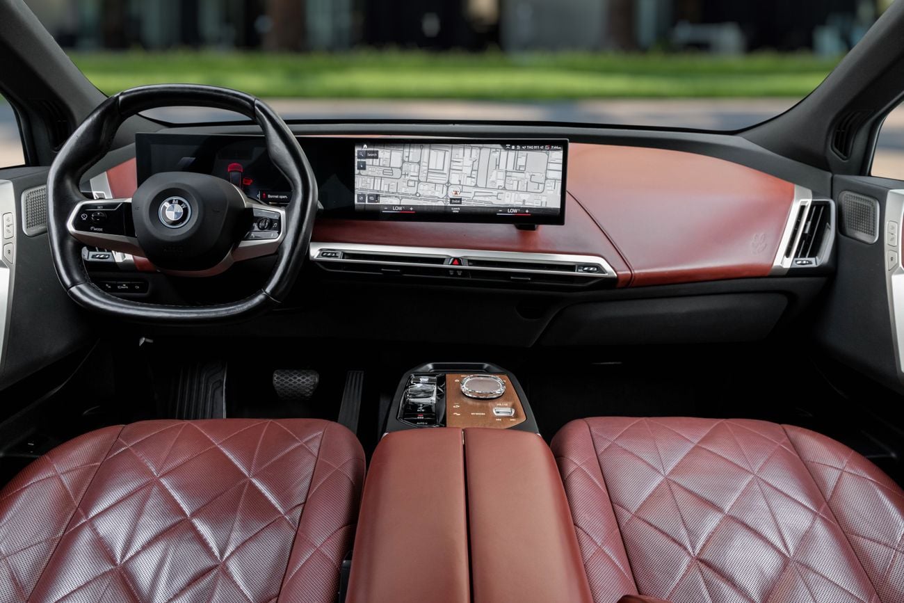 بي أم دبليو iX BMW iX xDrive40