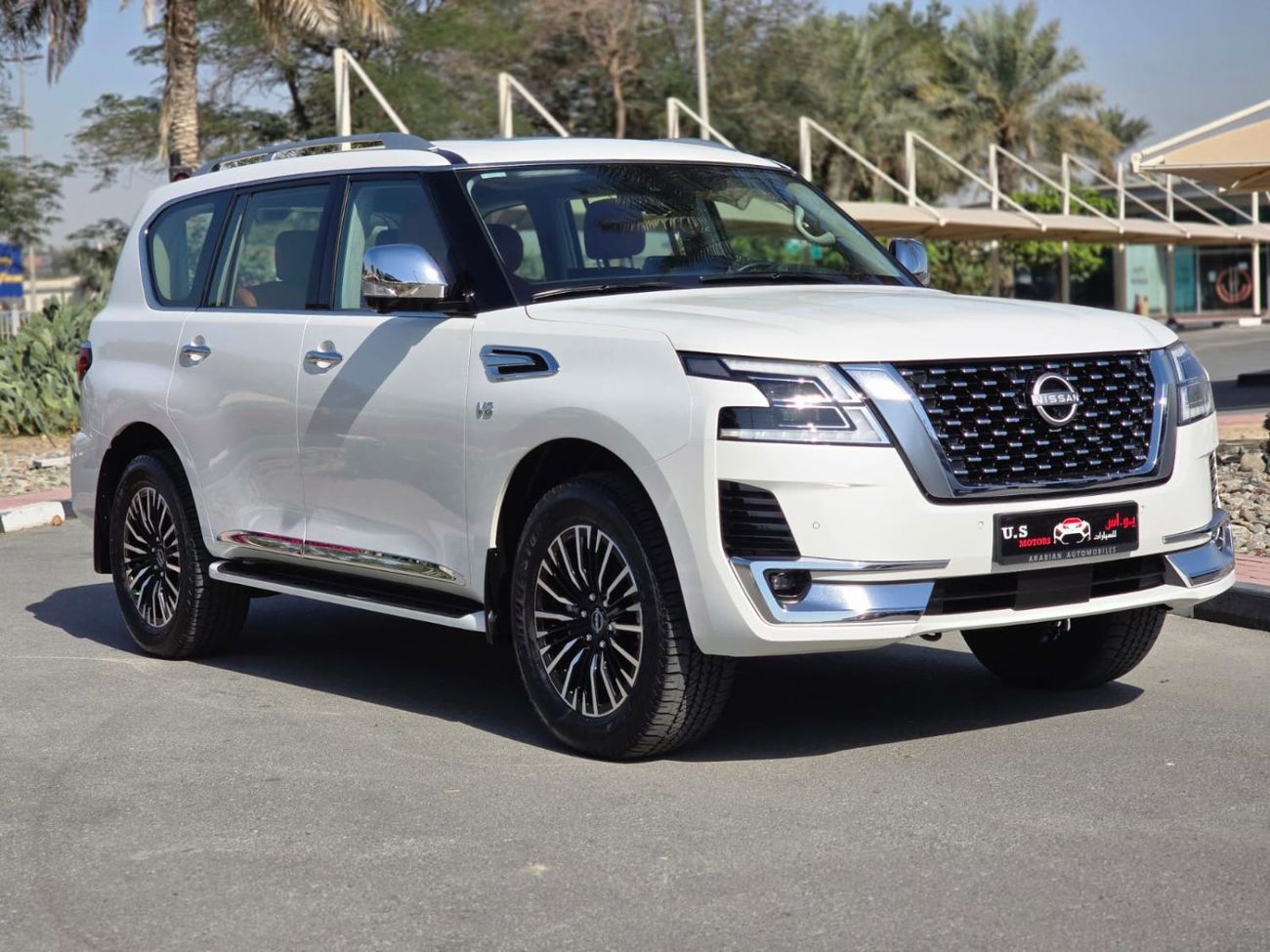 Nissan Patrol LE Platinum 5.6L 2023 GCC ROSTAMANI LOW MILEAGE WITH AGENCY WARRANTY IN MINT CONDITION