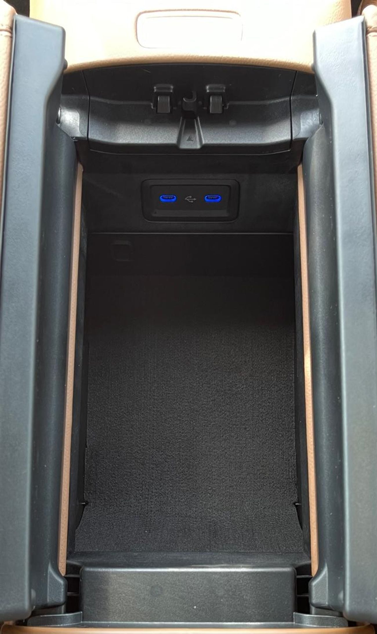 مرسيدس بنز E200 STD