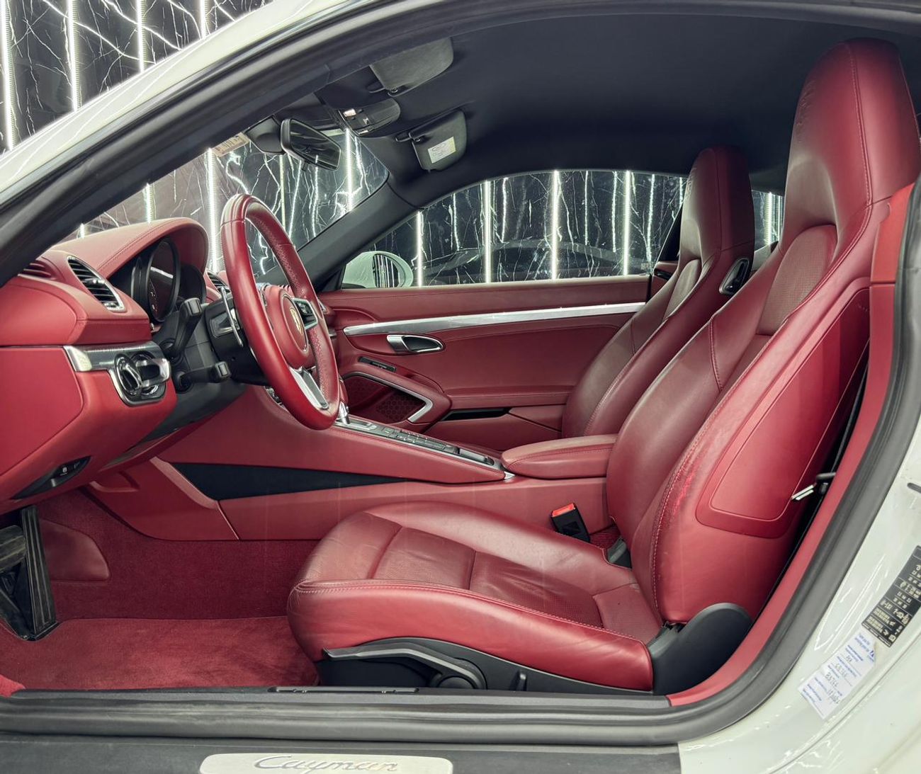 Porsche 718 Cayman Std 2.0L A/T