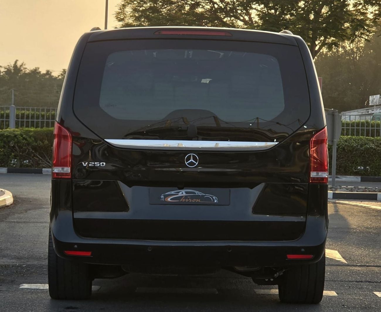 مرسيدس بنز V 250 2019 Mercedes-Benz V-Class V 250 GCC Specs