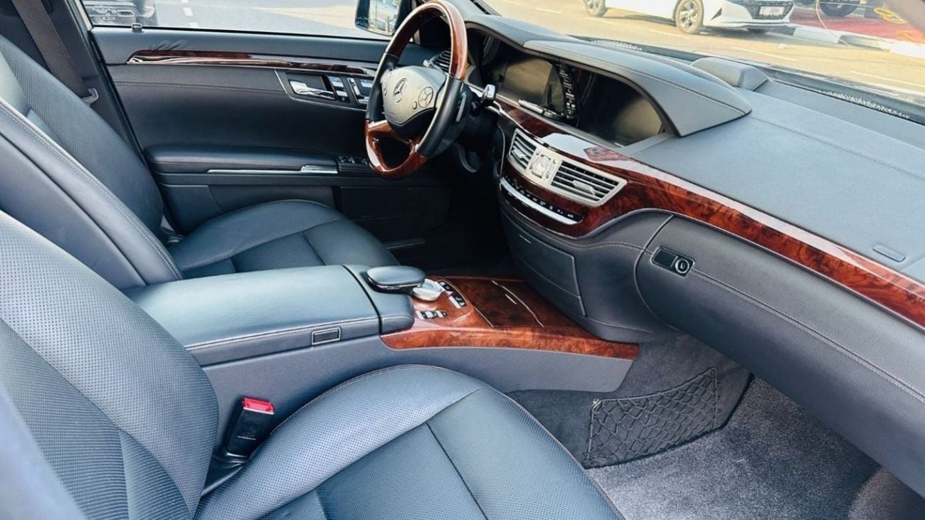 مرسيدس بنز S 550