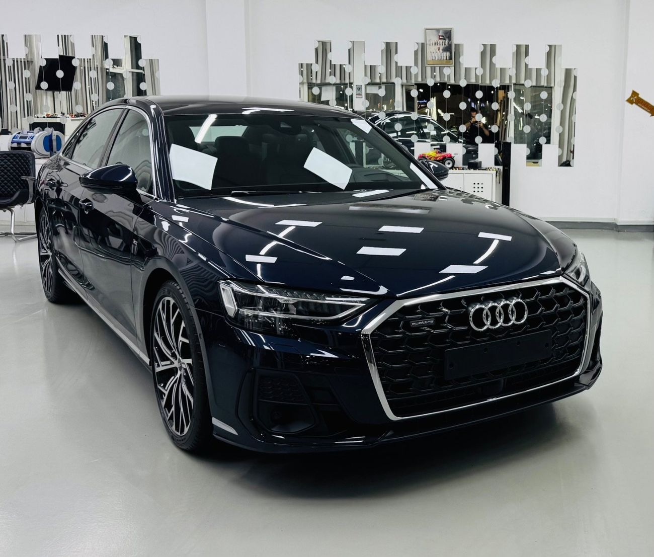 Audi A8 L 55 TFSI quattro S-Line GCC .. Warranty .. Service .. S line .. V6 .. Perfect Condition
