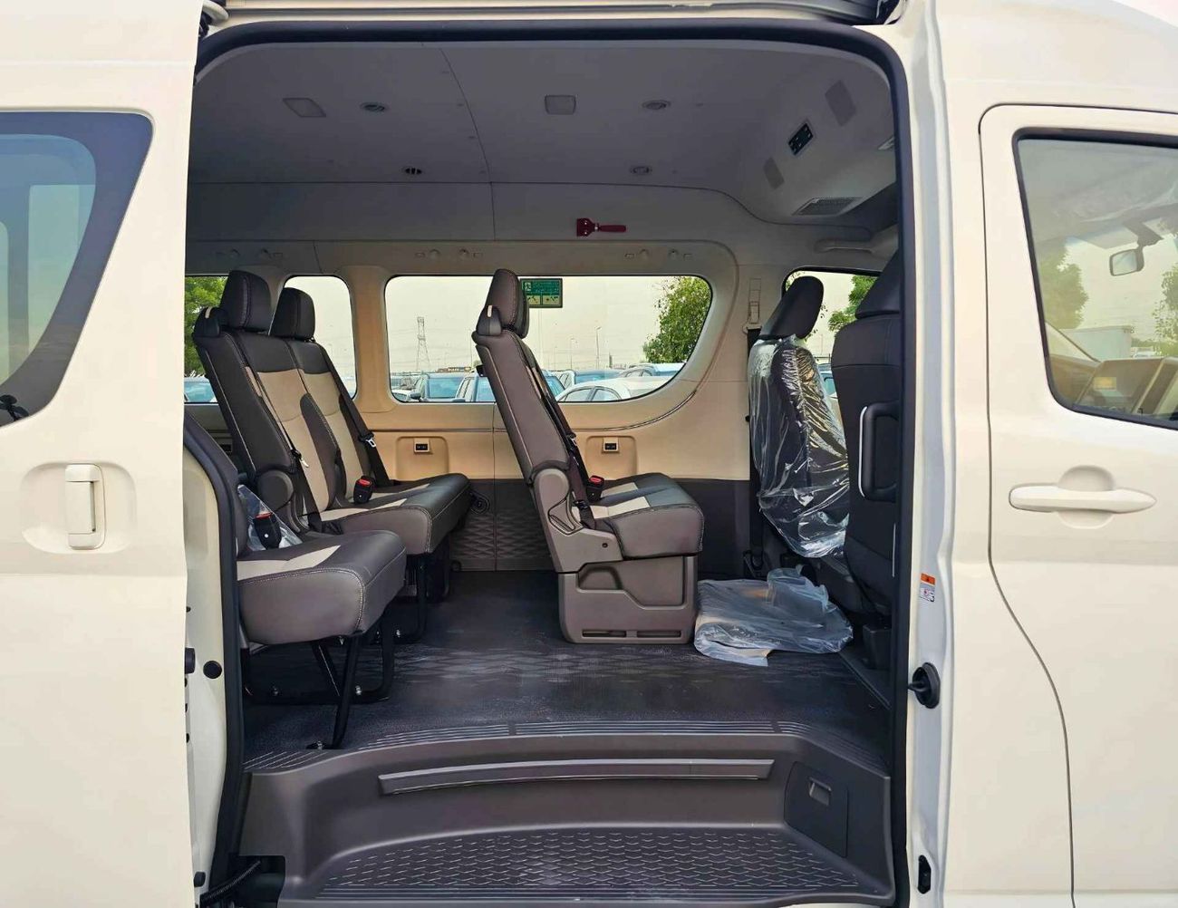 Toyota Hiace HIGHROOF GL/3.5L PETROL M/T V6/HIGH OPTION 13 SEATER/HHGL35MP