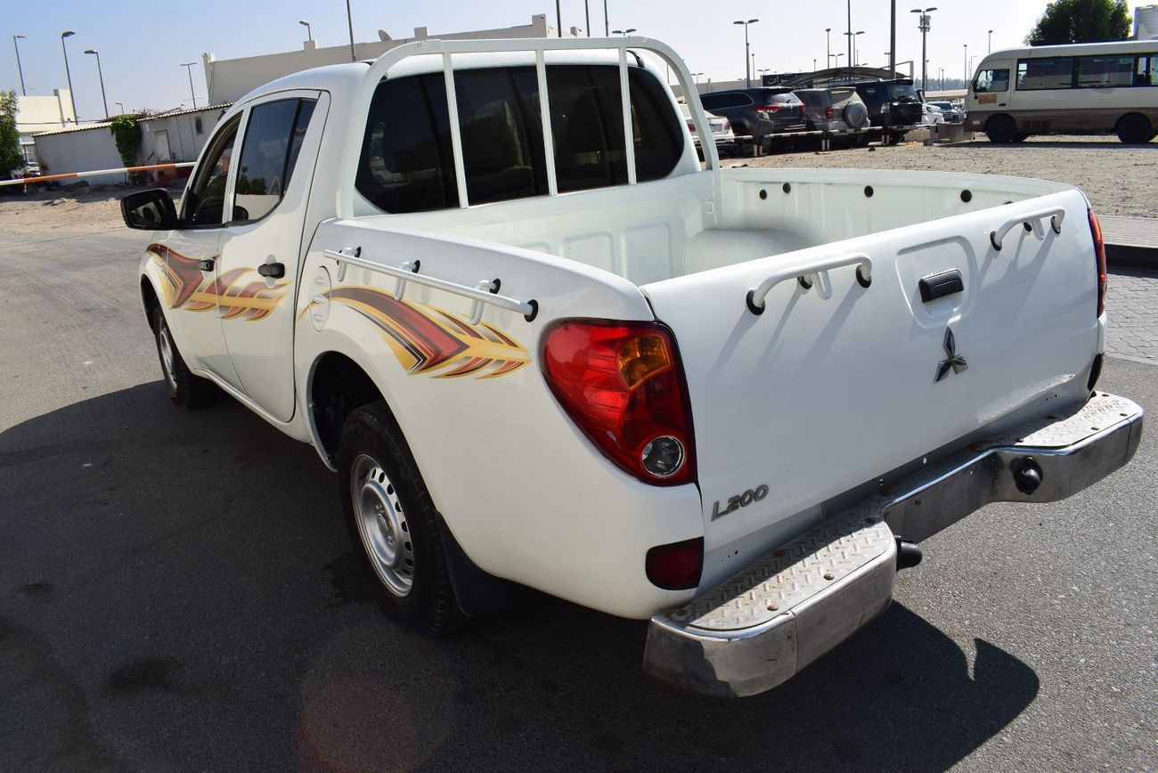 Mitsubishi L200 Mitsubishi L200 Std 2.4L Double Cab Utility, model:2012