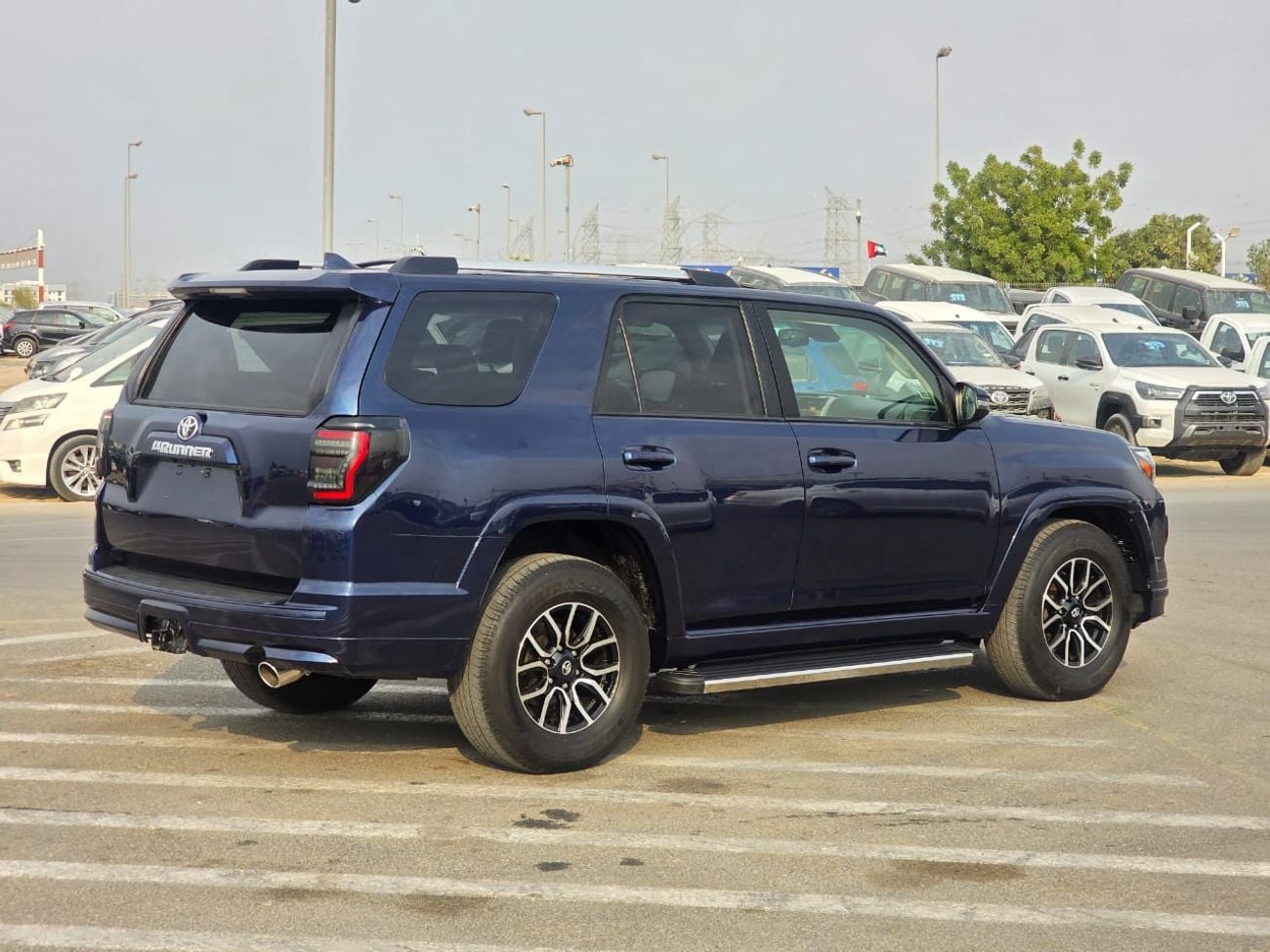 Toyota 4Runner SR5 Perimum Sunroof , Push button and 7 seater