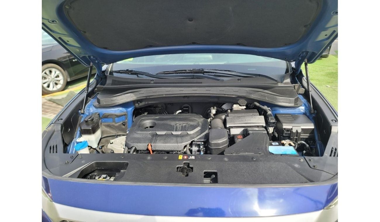 هيونداي سانتا في 5 Seater / 2.4Cc