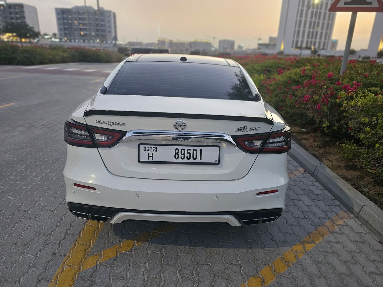 نيسان ماكسيما