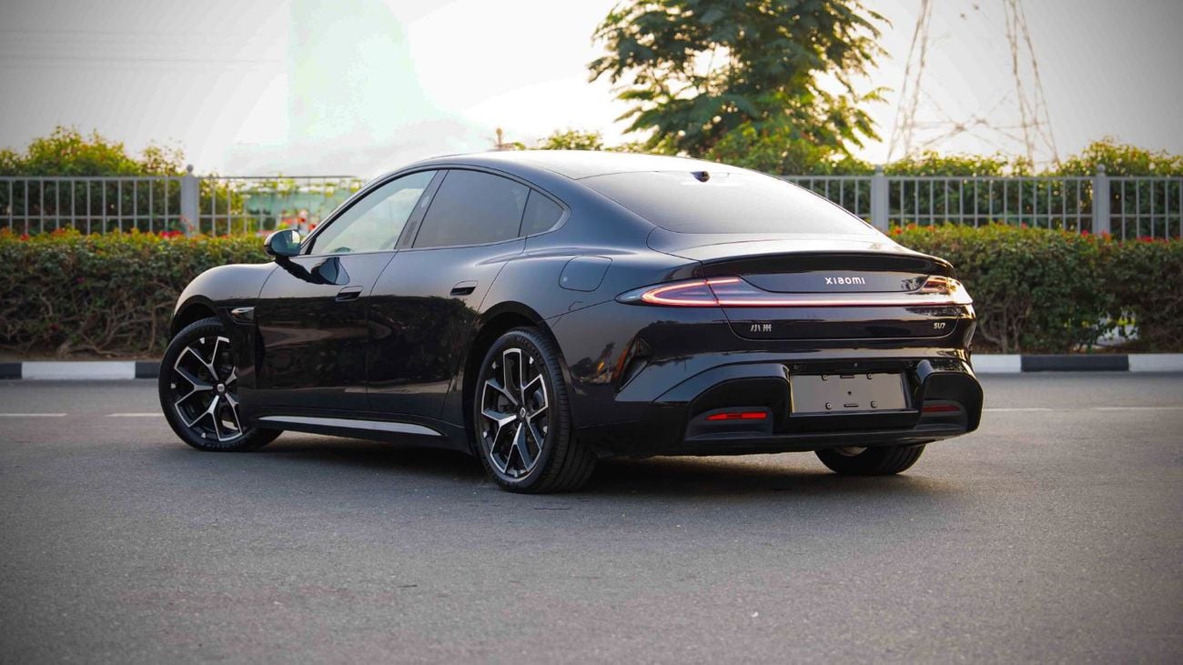 Xiaomi SU7 2024 XIAOMI SU7 PRO - Black inside Black | Export Only