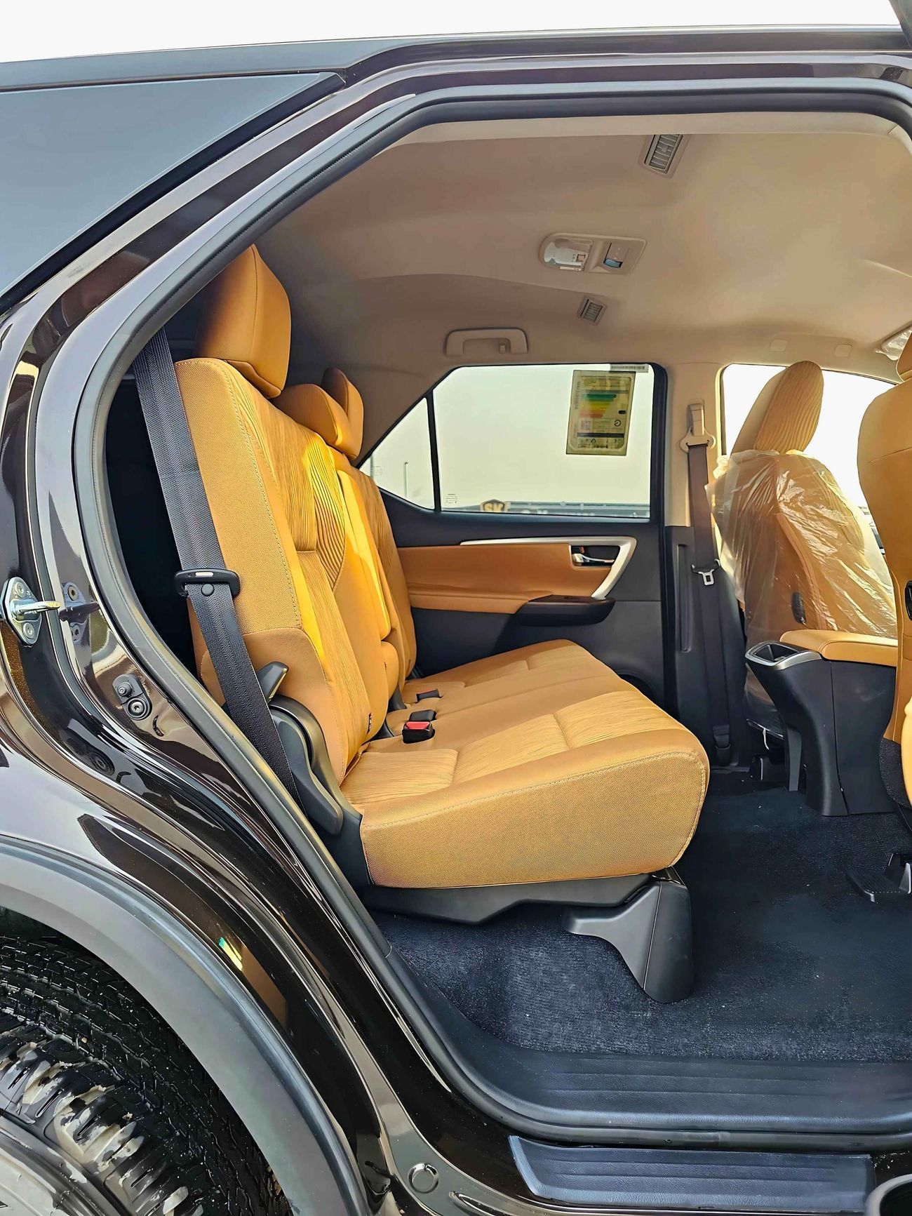 Toyota Fortuner FULL OPTION | 2.7L V4 PETROL | PUSH START | DVD CAMERA | AUTO A/C (CODE # FPF2)