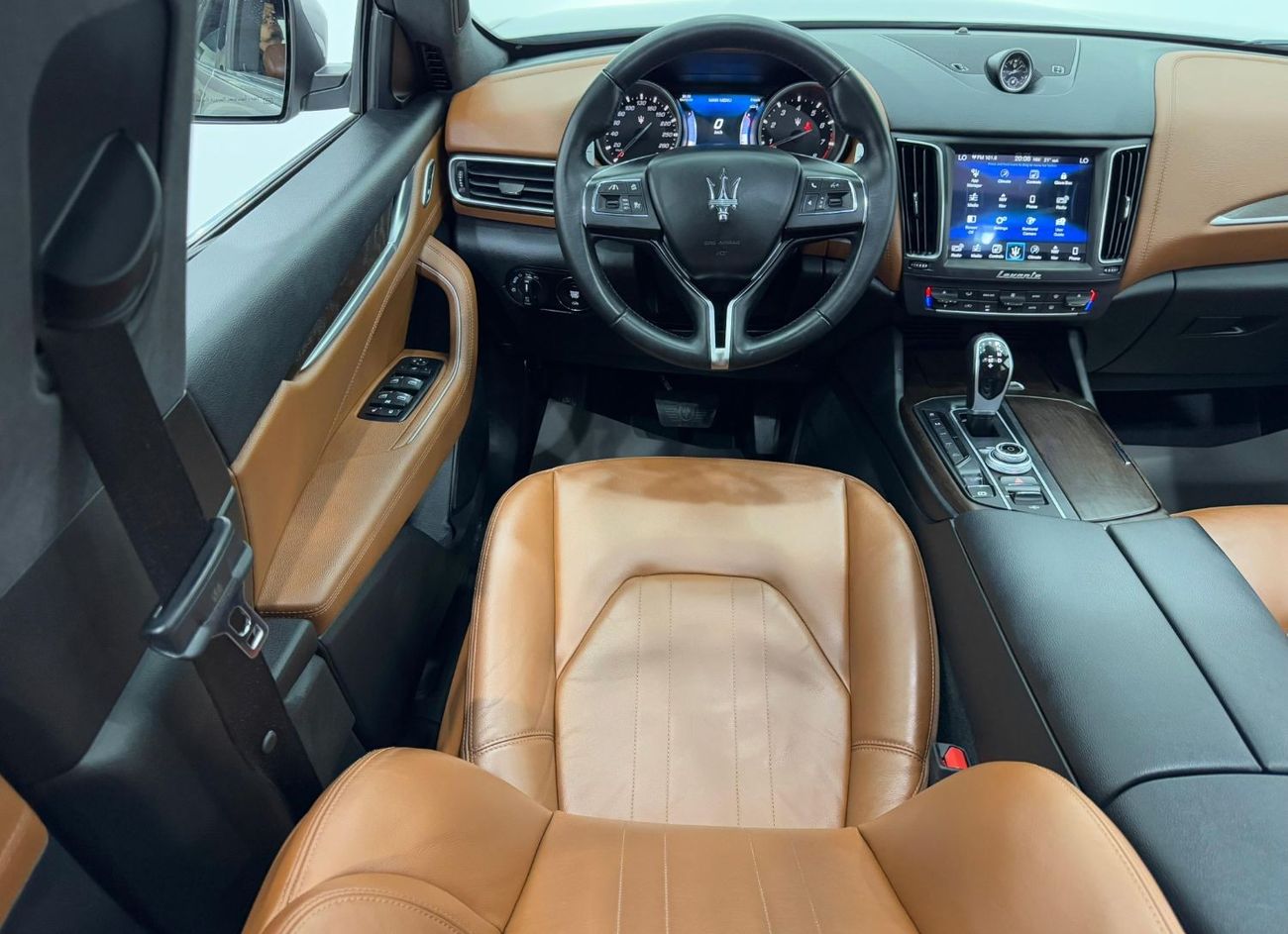 Maserati Levante Std 3.0L (350 HP) 2017 Maserati Levante, Warranty, Full Service History, Full Options, Low Kms, GCC