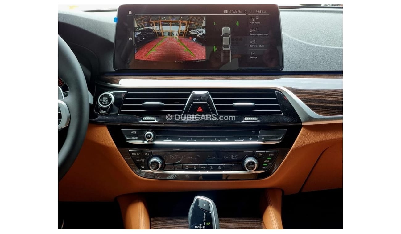 BMW 520i i M Sport Under Warranty and Service 2023 GCC