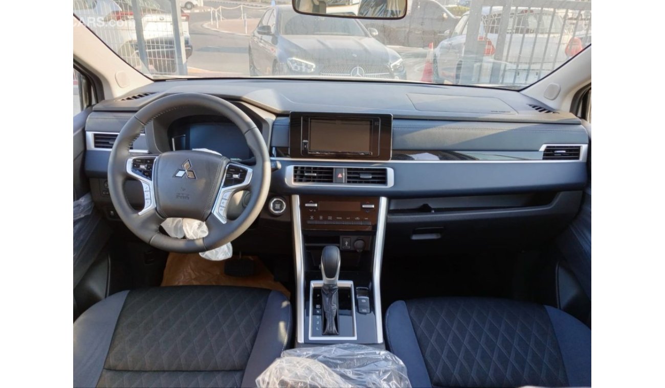 Mitsubishi Xpander Cross 2024 FWD 1.5L Gasoline SUV ,  7 Seats grey color