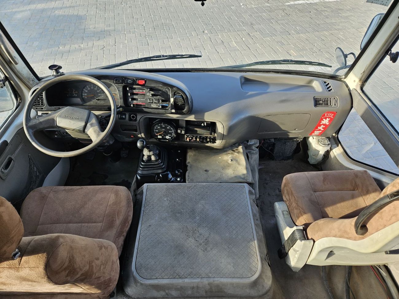 Toyota Coaster Toyota coaster diesel 30 seaters 2008 LHD white in colour