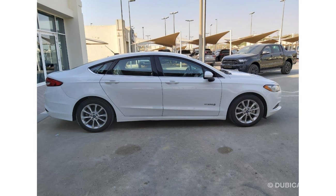 Ford Fusion SE+ Hybrid  2.0