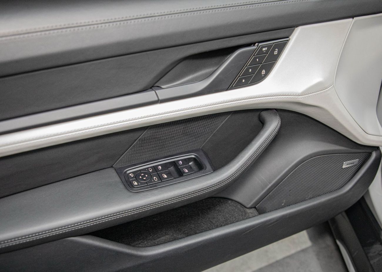 بورش تايكان 4S Cross Turismo