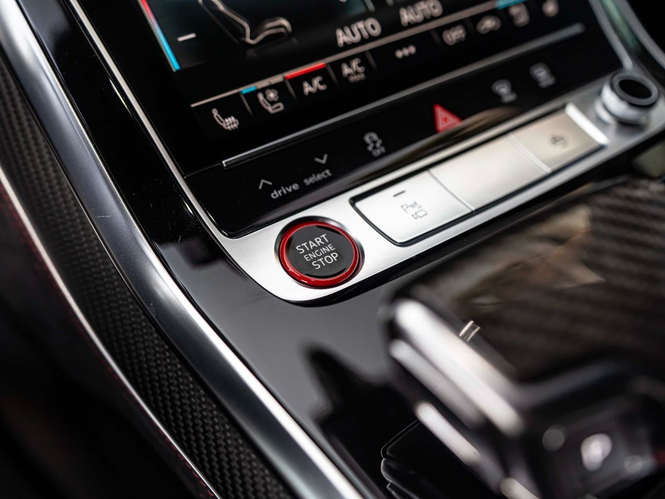 أودي RSQ8 TFSI quattro 4.0L